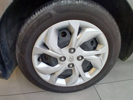 HYUNDAI HB20S 1.0 12V FLEX COMFORT PLUS MANUAL